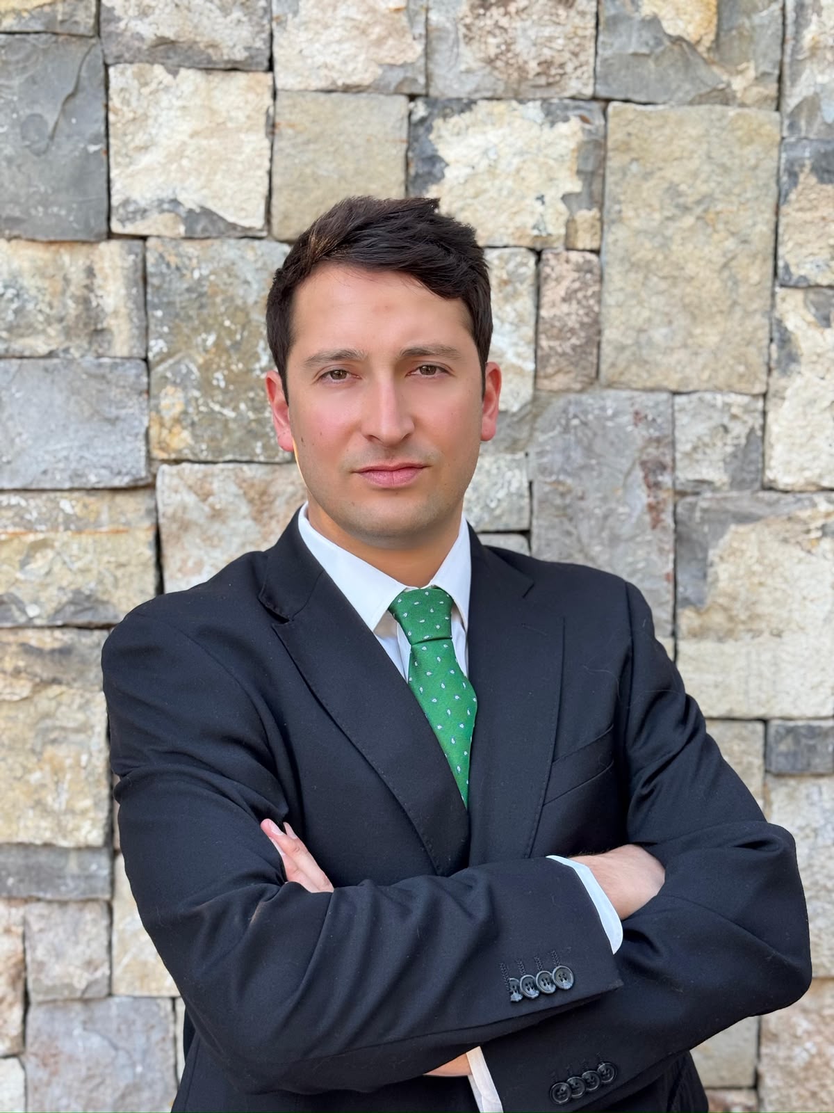 Diego Calderón Johnson, abogado dedicado al derecho de familia